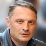 ИДНИОТ ТОТАЛИТАРИЗАМ
