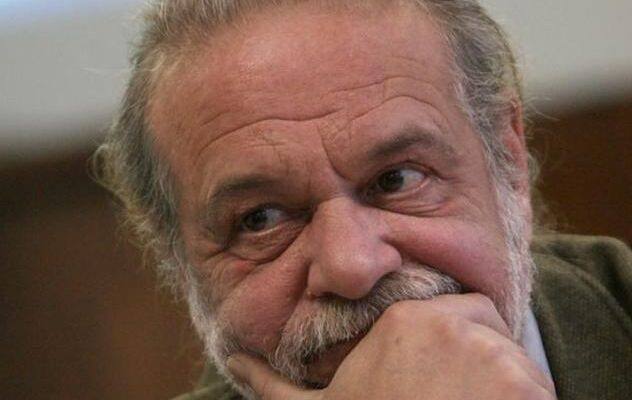 СO БУНТОВНИЦИТЕ ИЛИ ГАНГСТЕРИТЕ: СЕКОЈ МОРА ДА ИЗБЕРЕ СО КОГО Е