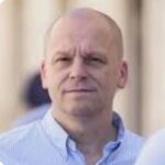 ЗОШТО МИСЛАМ ДЕКА КОНЦЕРТОТ НА ТОМСОН НА ХИПОДРОМОТ НЕ ТРЕБАШЕ ДА СЕ ДОЗВОЛИ