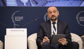 БИТИЌИ: ВИСТИНСКАТА СЛИКА ЗА ЕДНА ЕКОНОМИЈА НЕ СЕ ГЛЕДА ВО САМОПРОГЛАСЕНИТЕ ТИТУЛИ