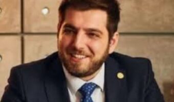 МИЦКОСКИ ВО ОБЛАНДА СЕРВИРА ОБИД ЗА УСТАВЕН УДАР