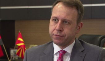 ОМИЛЕНАТА ФИРМА НА ИГОР ЈАНУШЕВ „МАРАТОН” ПОВТОРНО ЈА ПРАЗНИ КАСАТА НА ЈСП