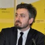 РЕЖИМОТ УМИРА СО ФАНФАРИ И АВТЕНТИЧНО ШТИМАЊЕ