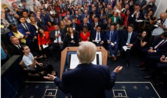 ТРАМП ГЛЕДА „ИЛЈАДНИЦИ МИЛИЈАРДИ“ ОД НОВИ ЦАРИНИ А КОИ СЕ ВИСТИНСКИТЕ БРОЈКИ?