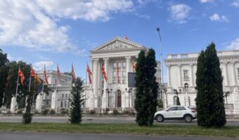 ВЛАДАТА СО СЕЛЕКТИВНА ТРАНСПАРЕНТНОСТ