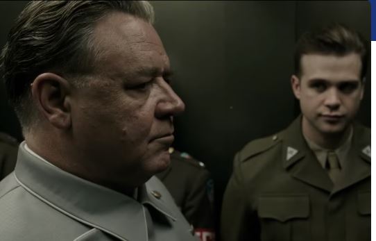 РАСЕЛ КРОУ ВО ЛИЧНОСТА НА ГЕРИНГ