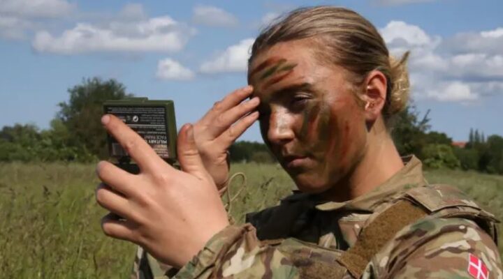 СE ПОВЕЌЕ ЖЕНИ ВО ЕВРОПА ЧЕКААТ РЕГРУТАЦИЈА ЗА ОДБРАНА ОД РУСИЈА