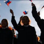 ПУТИНОВ ПОКЕР ИЛИ РУСКИ РУЛЕТ (158): КАКО ПРОПАГАНДАТА НА КРЕМЉ ГИ ПЕРЕ МОЗОЦИТЕ НА УЧЕНИЦИТЕ