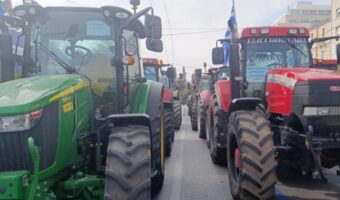 БЛОКДАТА НА ЗЕМЈОДЕЛЦИТЕ ВО ГРЦИЈА ШТЕТНА ПО РЕГИОНАЛНАТА ЕКОНОМИЈА