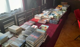 И ЛАНИ ПИШУВАЧИТЕ НА РОМАНИ БЕА АКТИВНИ