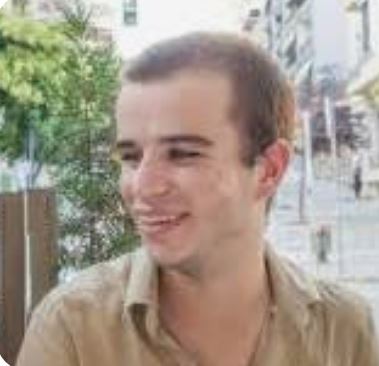 КОГА „ПРАВДАТА“ ДОАЃА СО ХЕЛИКОПТЕР: KАКО СЕ ЗАМЕНУВА ЕДНО ЗЛО СО ПОГОЛЕМО