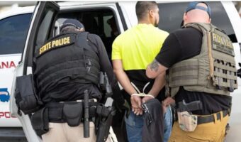 РЕПУБЛИКАНЦИТЕ СЕ СООЧУВААТ СО ПАД НА ПОПУЛАРНОСТА