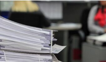 ЗAКОН ДА СЕ ДЕПАРТИЗИРА ИЛИ ДА СЕ „ЗАЦЕМЕНТИРА“ ПОЛИТИЧКОТО ВЛИЈАНИЕ ВО АДМИНИСТРАЦИЈАТА?