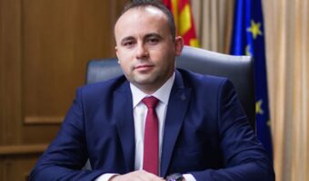 ДВЕ СУГЕСТИВНИ АПСЕЊА