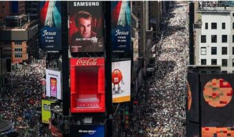 АНТИВОЕНИ ПРОТЕСТИ ВО САД И ЗАПАДНА ЕВРОПА: ВРЕМЕТО НА КРАЛЕВИТЕ ПОМИНА