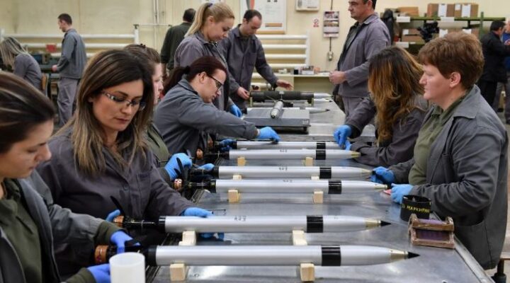 ВОЗДУШНИОТ КОРИДОР ЗА ДОСТАВА НА МУНИЦИЈА ФУНКЦИОНИРАШЕ ВО ВРЕМЕТО НА ЗАБРАНАТА ЗА ИЗВОЗ