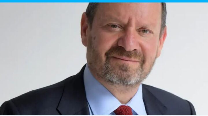 ФИЛИП СЕНДС:  МИСТЕРИЈА Е ЗОШТО ЛУЃЕТО ВО БУГАРИЈА СО НИВНАТА ИСТОРИЈА ПОД РУСКАТА ЧИЗМА ЈА ПРИФАЌААТ ИСТАТА