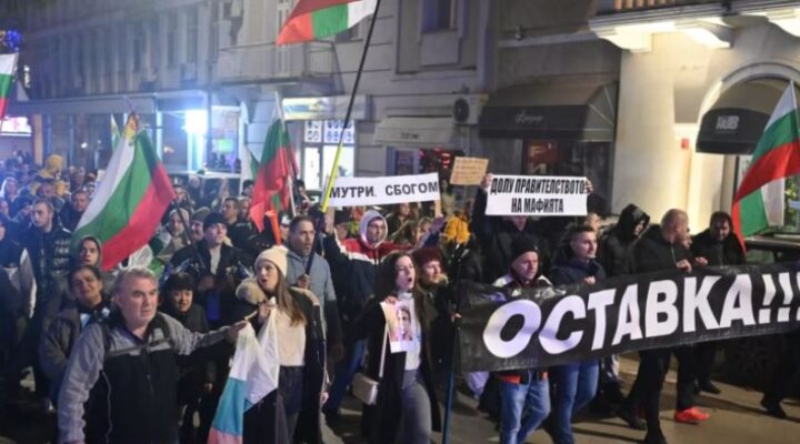 НЕСПЕХОТ НА ОРБАН: ПОГЛЕДНЕТЕ ЈА УНГАРИЈА, ПОМИСЛЕТЕ НА БУГАРИЈА