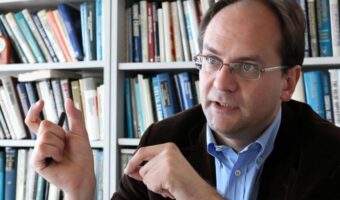 ДЕМОКРАТИТЕ ГОВОРАТ ЗА ПРЕТСЕДАТЕЛОТ ТРАМП ДЕКА ИМА „НАРУШЕНО ЗДРАВЈЕ“