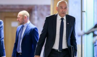 ЈАНША ГО ПРИБРА ДЕСНИЧАРСКОТО „ЈАТО“