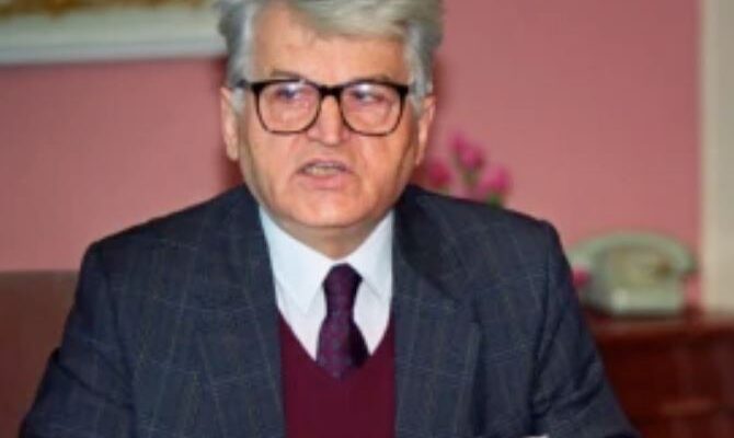 ЧЕТИРИЕСЕТ ГОДИНИ ОД МЕМОРАНДУМОТ НА САНУ: СРБИЈА НА ПАТ ИЛИ НА ЗАОБИКОЛЕН ПАТ
