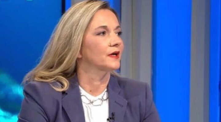 КАРАНФИЛОВА ПАНОВСКА: ВЛАСТА ОДИ КОН РЕПРОГРАМИРАЊЕ НА ПРЕГОВОРИТЕ СО УНИЈАТА